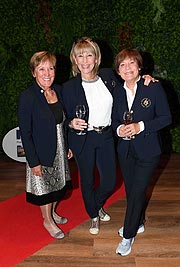 Evi Mittermaier mit Schwester Rosi Mittermaier / Claudia Jung  @  "Römmerts Wein und Golf Charity" mit  Eröffnung der "Weinwelt Römmert" und des "Sonnenhotel Weingut Römmert" in Volkach